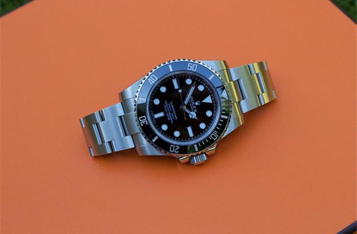 rolex submariner 2000 price